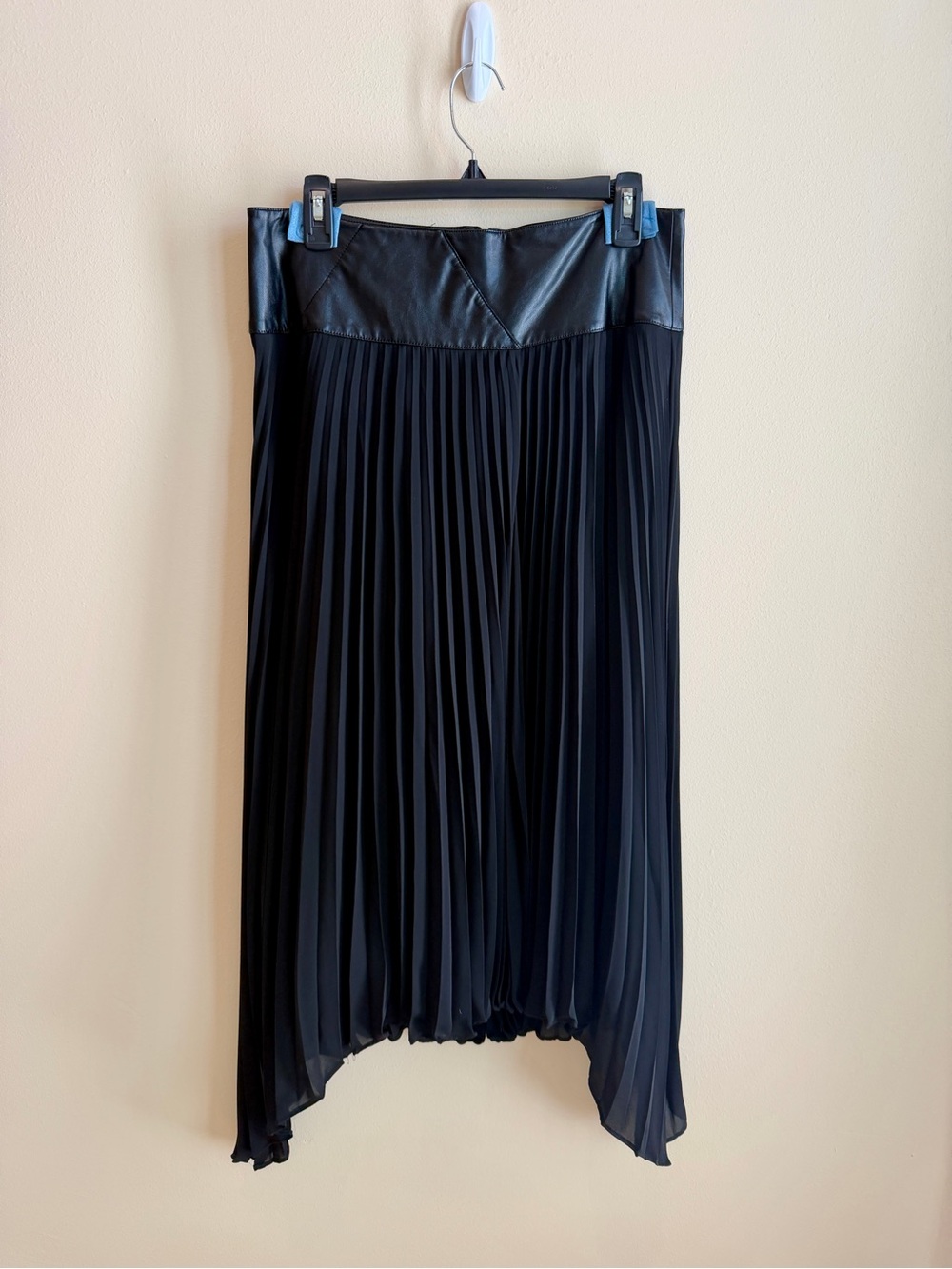 "Donna Karan New York Leather Waist Pleated Midi Skirt Size 8 Asymmetric Hem"